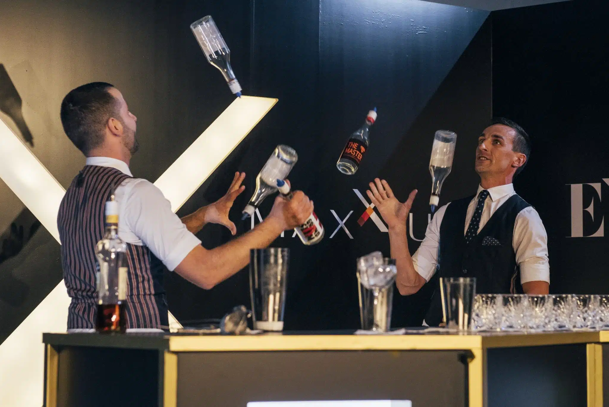 Cocktail Bars For Parties Flair Bartenders 3